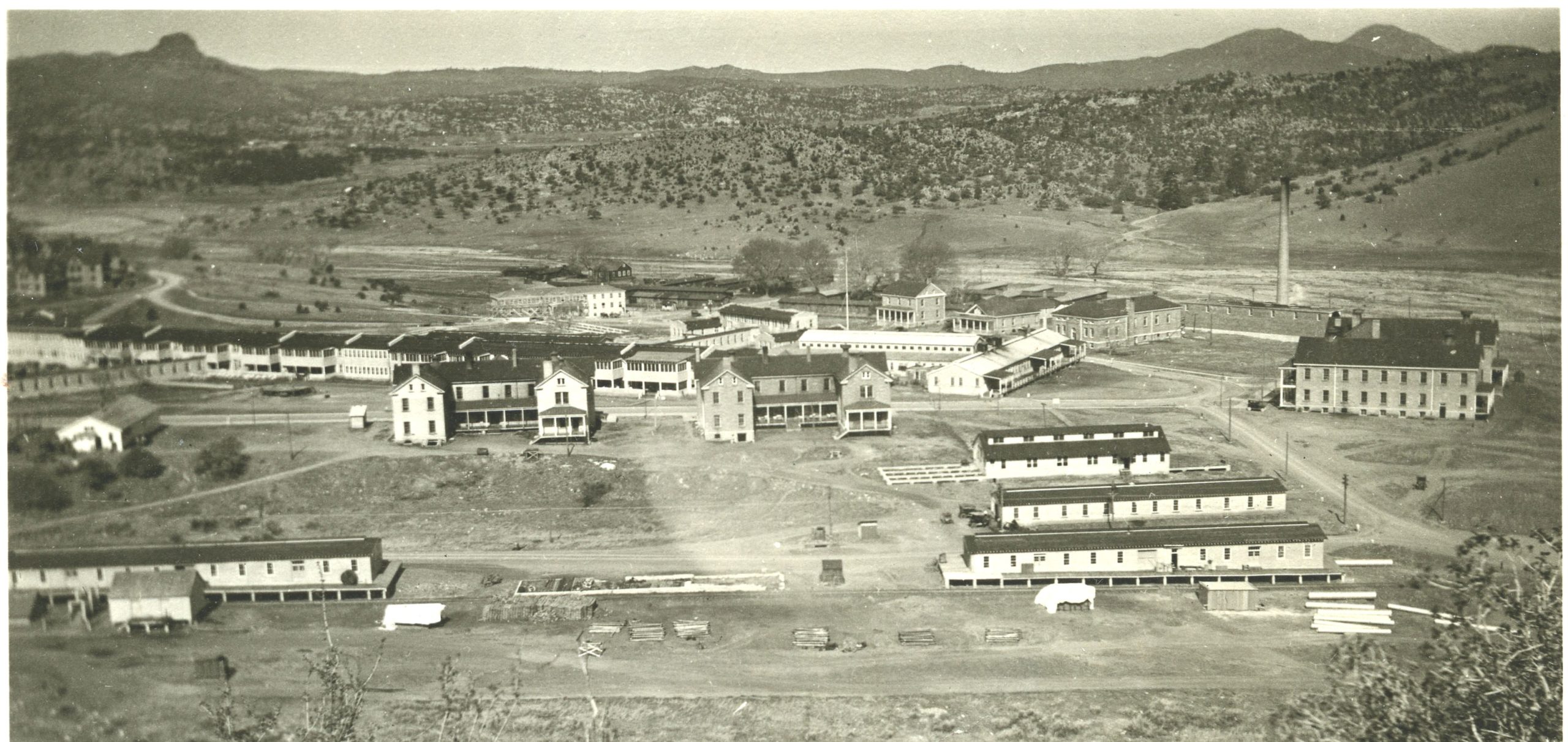 View of Whipple Barracks tuberculosis wards and other buildings when operated as U.S. Army General Hospital #20. (Sharlot Hall Museum).