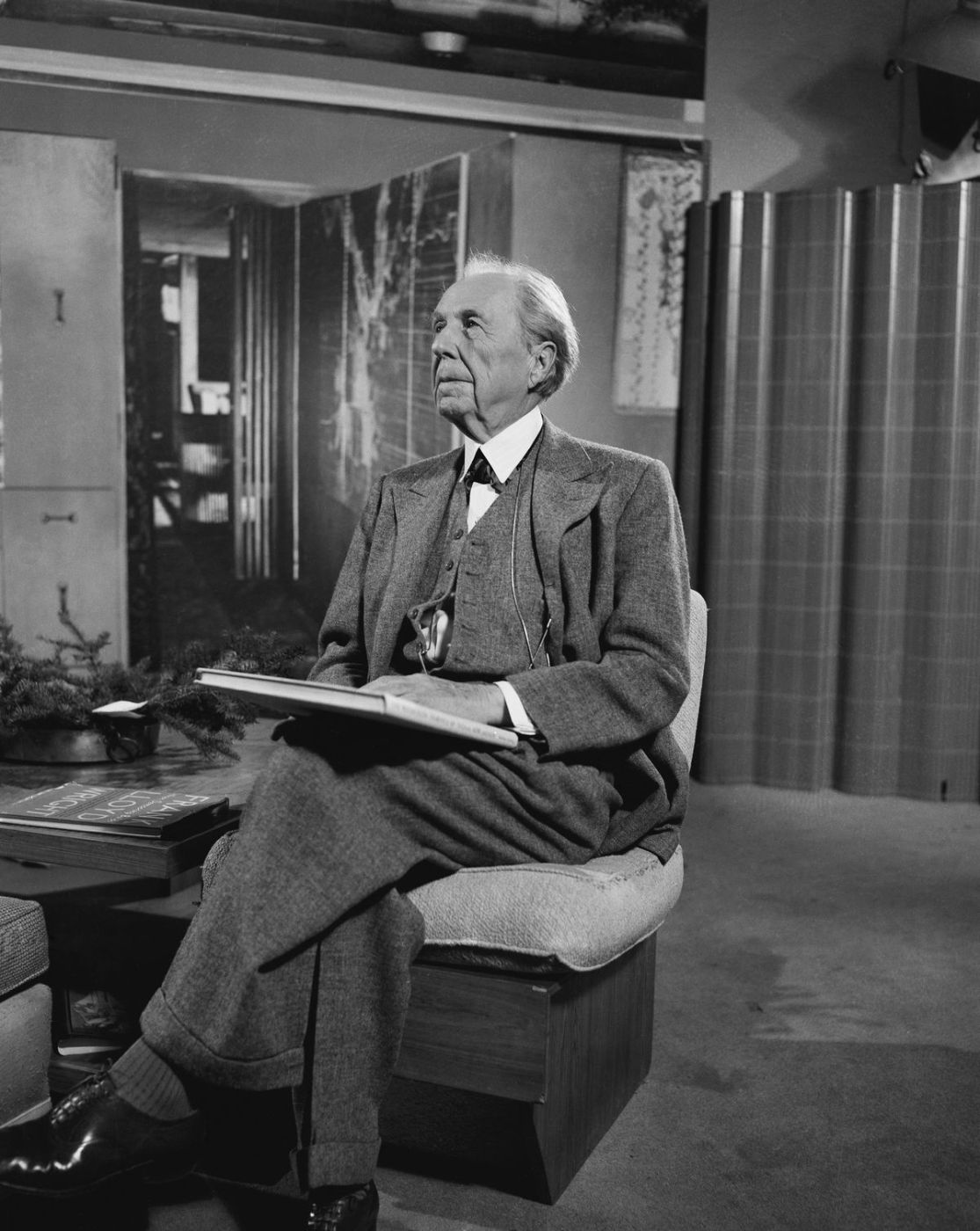 Architect Frank Lloyd Wright, 1952. Although he designed hundreds of houses over a career spanning 70 years, the Laurent residence was the only one built specifically to accommodate an owner with disabilities. (NBC/Getty Images)