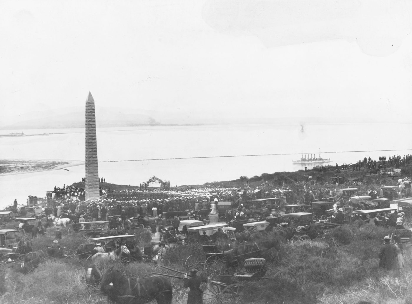 Ceremony dedicating the Bennington monument at Fort Rosecrans, overlooking San Diego harbor, January 7, 1908. The cruiser USS Charleston is visible in the background right. More than 2,500 people attended the dedication. (NHHC)