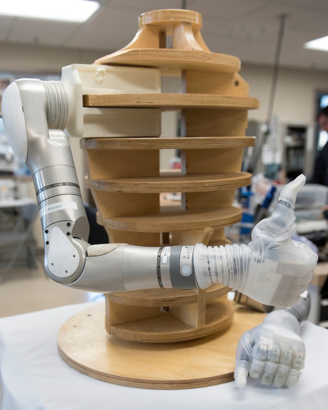 The LUKE arm, the prosthetic product of eight years of research and development by DEKA Integrated Solutions. The design marked a significant advance over existing prostheses, with innovative features like pre-programmed hand grips and powered joints capable of simultaneous movement. (darpa.mil) 