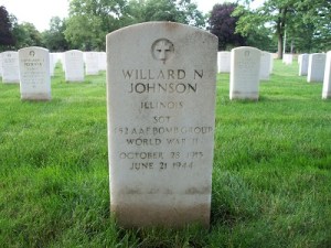 Willard Johnson's headstone at Rock Island National Cemetery. (VA)
