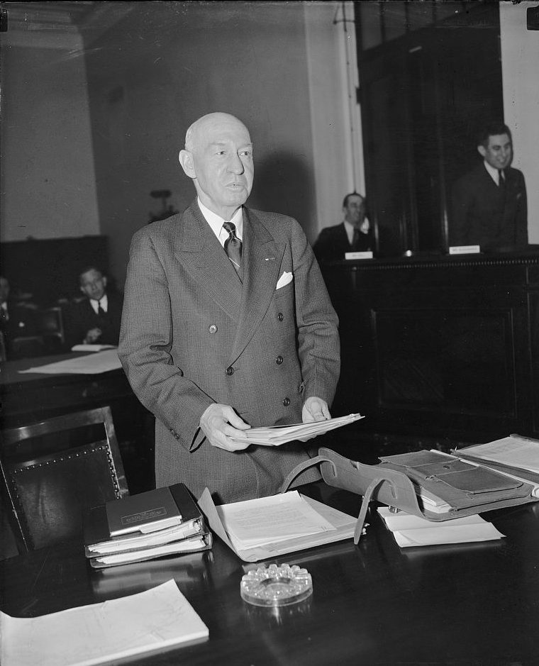 VA Administrator Frank T. Hines testifying before Congress in 1939. (Library of Congress)