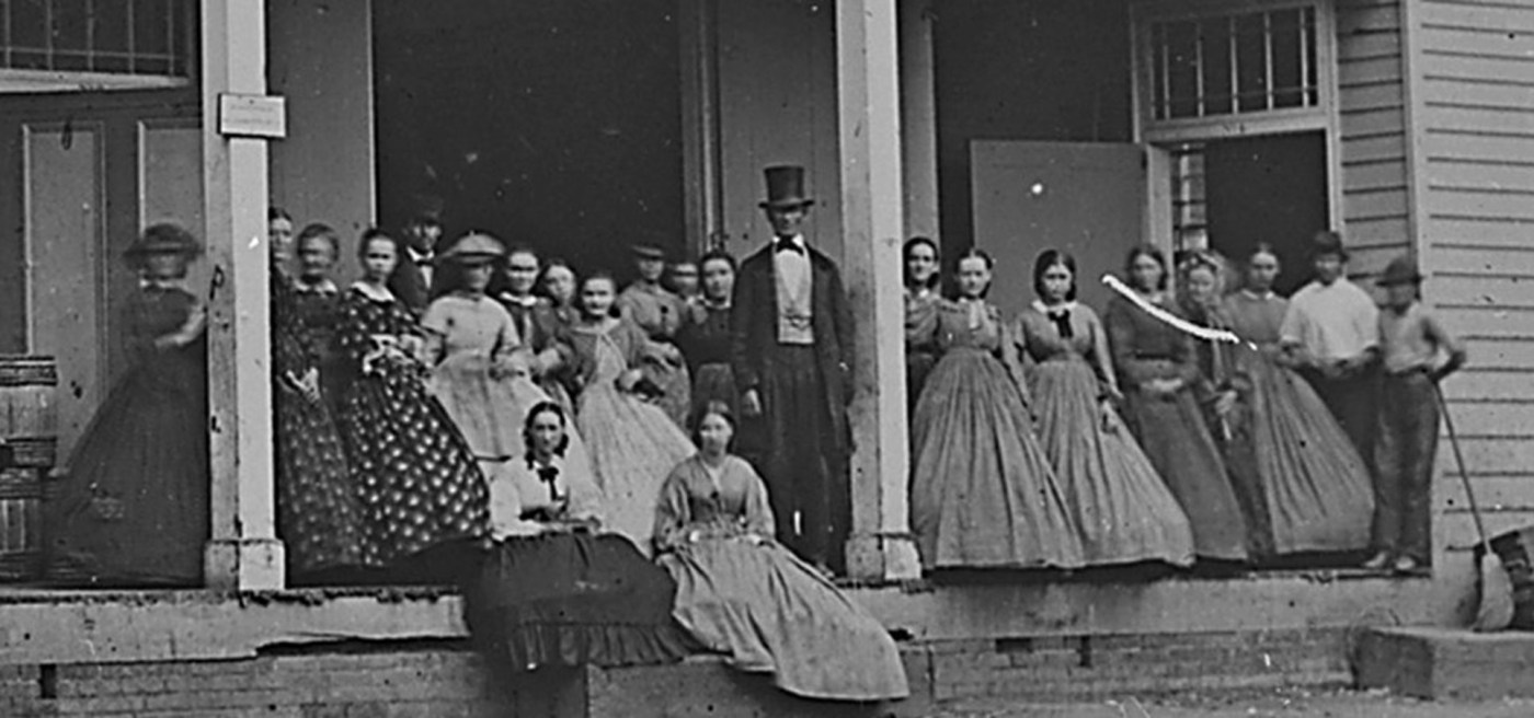 Female workers at Washington Arsenal photographed prior to the disaster. (National Archives)