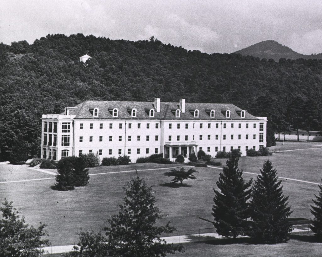 Nurses Dormitory at the Oteen Veterans’ Hospital in western North Carolina. Heavy investment by the Veterans’ Bureau in the 1920s turned Oteen into  one of the largest and best-equipped tuberculosis hospitals in the country. (National Library of Medicine)